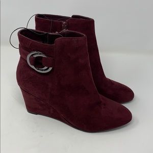 IMPO maroon velvety wedges Size 9